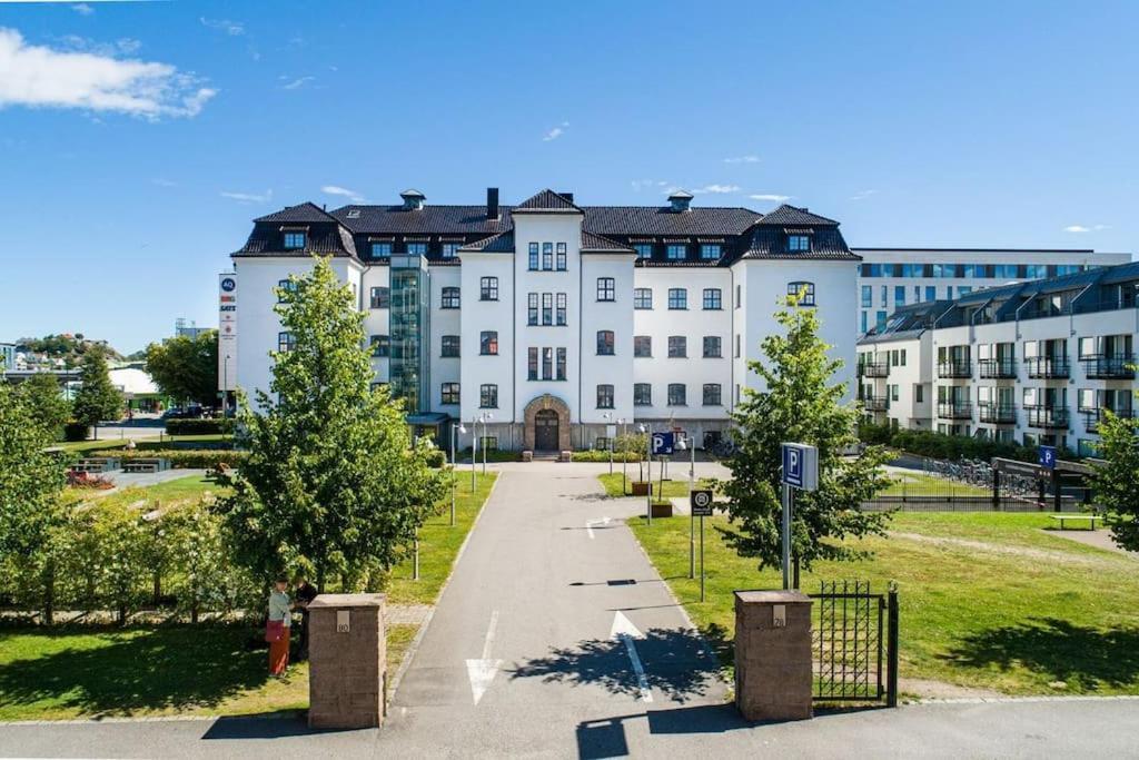 1-Roms Toppleilighet Pa Tangen/Bystranda Apartment คริสเตียนซานด์ ภายนอก รูปภาพ