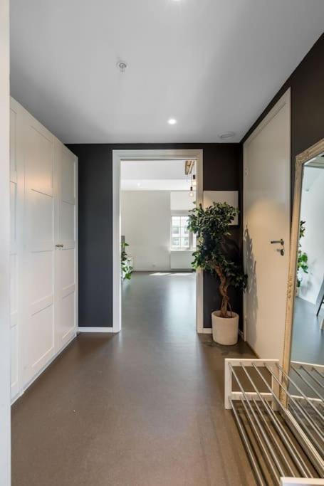 1-Roms Toppleilighet Pa Tangen/Bystranda Apartment คริสเตียนซานด์ ภายนอก รูปภาพ