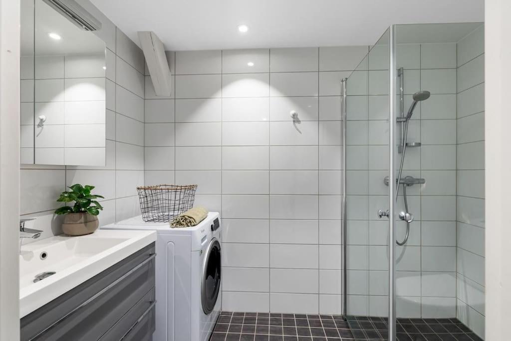 1-Roms Toppleilighet Pa Tangen/Bystranda Apartment คริสเตียนซานด์ ภายนอก รูปภาพ